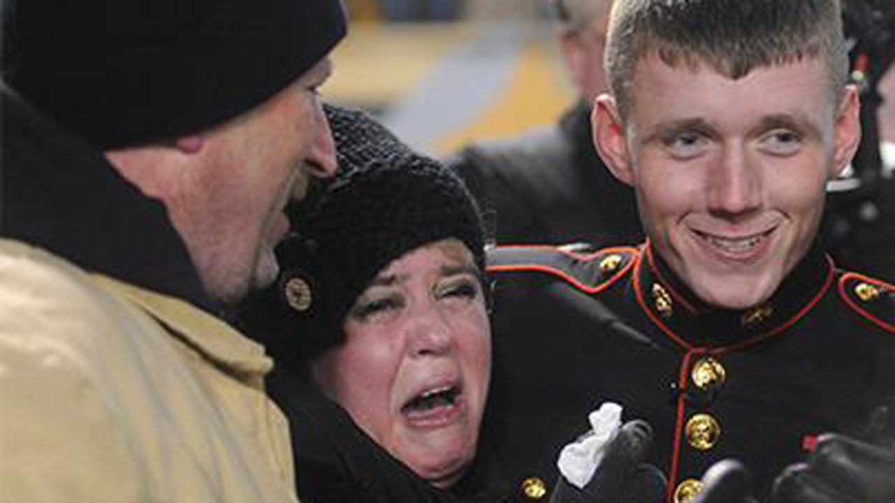 Sports' most heartwarming military homecomings of 2013